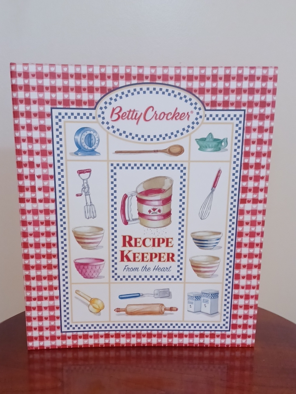 Betty Crocker Red and Blue Recipe Keeper Binder